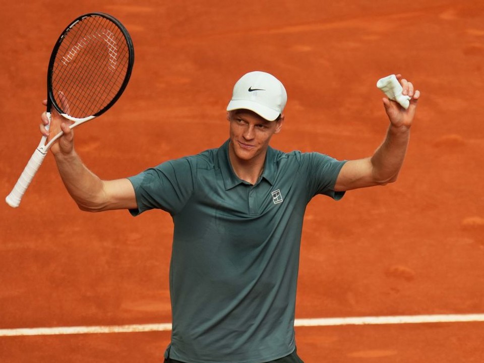 Taliansky tenista Jannik Sinner sa teší na turnaji v Madride 2026.
