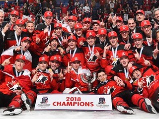 Hokejisti Kanady po zisku titulu majstra sveta na MS do 20 rokov 2018.