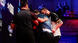 Zdravotné problémy Camerona Menziesa na turnaji World Matchplay 2026.