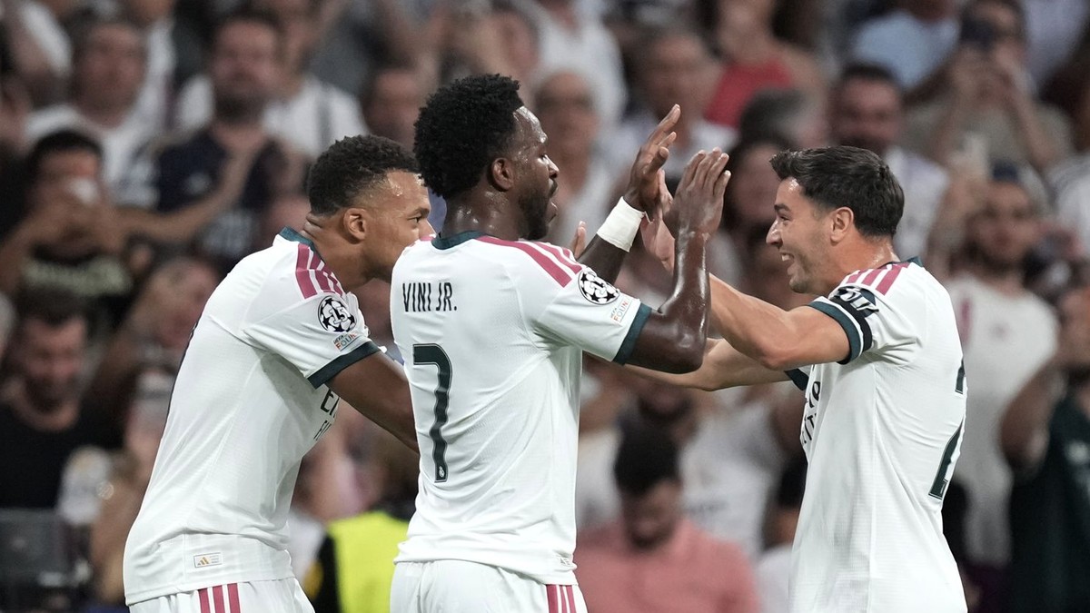Kylian Mbappé oslavuje gól do siete Interu Miláno.