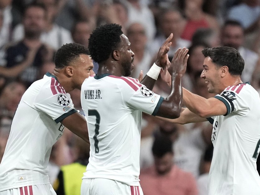 Kylian Mbappé oslavuje gól do siete Interu Miláno.
