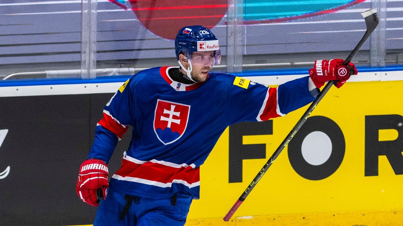 Martin Gernát sa raduje z gólu počas kvalifikácie na ZOH 2026.