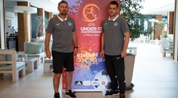 Miroslav Hýll (vľavo) a Branislav Fodrek sa ako hráči zúčastnili majstrovstiev Európy do 16 rokov. Tento rok doviedli slovenskú reprezentáciu do 17 rokov na európsky šampionát aj v pozícii trénerov.