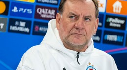 Na snímke tréner ŠK Slovan Bratislava Vladimír Weiss starší počas tlačovej konferencie pred zajtrajším zápasom 7. kola ligovej fázy Ligy majstrov UEFA 2024/2025 ŠK Slovan Bratislava – VfB Stuttgart 20. januára 2025 v Bratislave. 