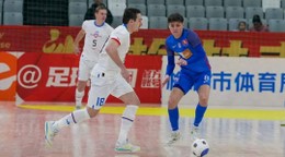 Susedské derby v čínskom Yuline bez víťaza, Slováci o víťazstvo na turnaji vyzvú Fínov