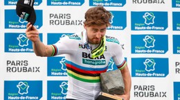 Peter Sagan po triumfe na Paríž - Roubaix 2018.