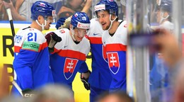 Slovenskí hokejisti v zápase s USA
