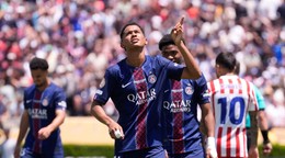 Hráči PSG oslavujú gól