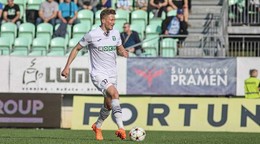 Slovenský futbalista Dávid Krčík.