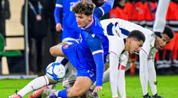 Jakub Pira (Slovensko) počas zápasu D-skupiny kvalifikácie na majstrovstvá Európy 2027 hráčov do 21 rokov Slovensko - Anglicko