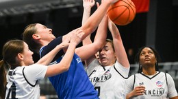 Momentka zo zápasu Trenčín - Ivanka pri Dunaji.