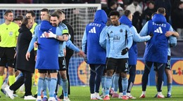 Na snímke hráči Slovanu.