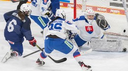 Fotka zo zápasu Slovensko - Francúzsko na Nemeckom pohári 2025.