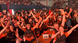 Členovia DC Podunajské Biskupice počas exhibície Niké Darts Night v Bratislave 2025.