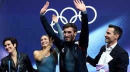 Laurence Fournierová-Beaudryová a Guillaume Cizeron po voľnom tanci na ZOH v Miláne.