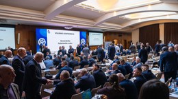 Účastníci volebnej konferencie Slovenského futbalového zväzu.