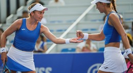 Tereza Mihalíková spolu s Britkou Oliviou Nichollsovou