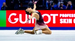 Kaori Sakamotová počas voľnej jazdy na MS 2026 v Prahe.