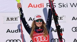 Mikaela Shiffrinová sa teší z víťazstva. 