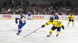 Na snímke zľava Samuel Šramatý zo Slovenska a Vilgot Lidén zo Švédska počas finálového zápasu medzi Slovenskom a Švédskom na hokejových majstrovstvách sveta hráčov do 18 rokov v Trenčíne v sobotu 2. mája 2026. FOTO TASR - Martin Medňanský

- Slovensko
- šport
- hokej
- majstrovstvá
- sveta
- do
- 18
- rokov
- MS18
- finále
- Trenčín
- Švédsko
- TNX