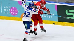 Na snímke vľavo Aurel Nauš (Slovensko) a Oliver Kjär (Dánsko) v prípravnom zápase Slovensko – Dánsko pred majstrovstvami sveta v ľadovom hokeji v Spišskej Novej Vsi v piatok 8. mája 2026. FOTO TASR - Michal Svítok

- Slovensko
- šport
- hokej
- MSH26
- príprava
- majstrovstvá
- sveta
- Dánsko
- Spišská
- Nová
- Ves
- KEX