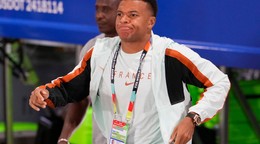 France's Kylian Mbappe (10) arrives at the stadium before the World Cup semifinal soccer match between France and Spain in Arlington, Texas, near Dallas, Tuesday, July 14, 2026. (AP Photo/Tony Gutierrez)
- Canada26
- Canada2026
- FIFA
- Mexico26
- Mexico2026
- soccer
- USA26
- USA2026
- worldcup
- worldcup26
- WorldCup2026
- futbol
- Canada26
- Canada2026
- FIFA
- Mexico26
- Mexico2026
- soccer
- USA26
- USA2026
- worldcup
- worldcup26
- WorldCup2026
- futbol
