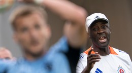Na snímke tréner Slovana Yaya Touré.