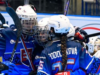 Slovenské hokejbalistky