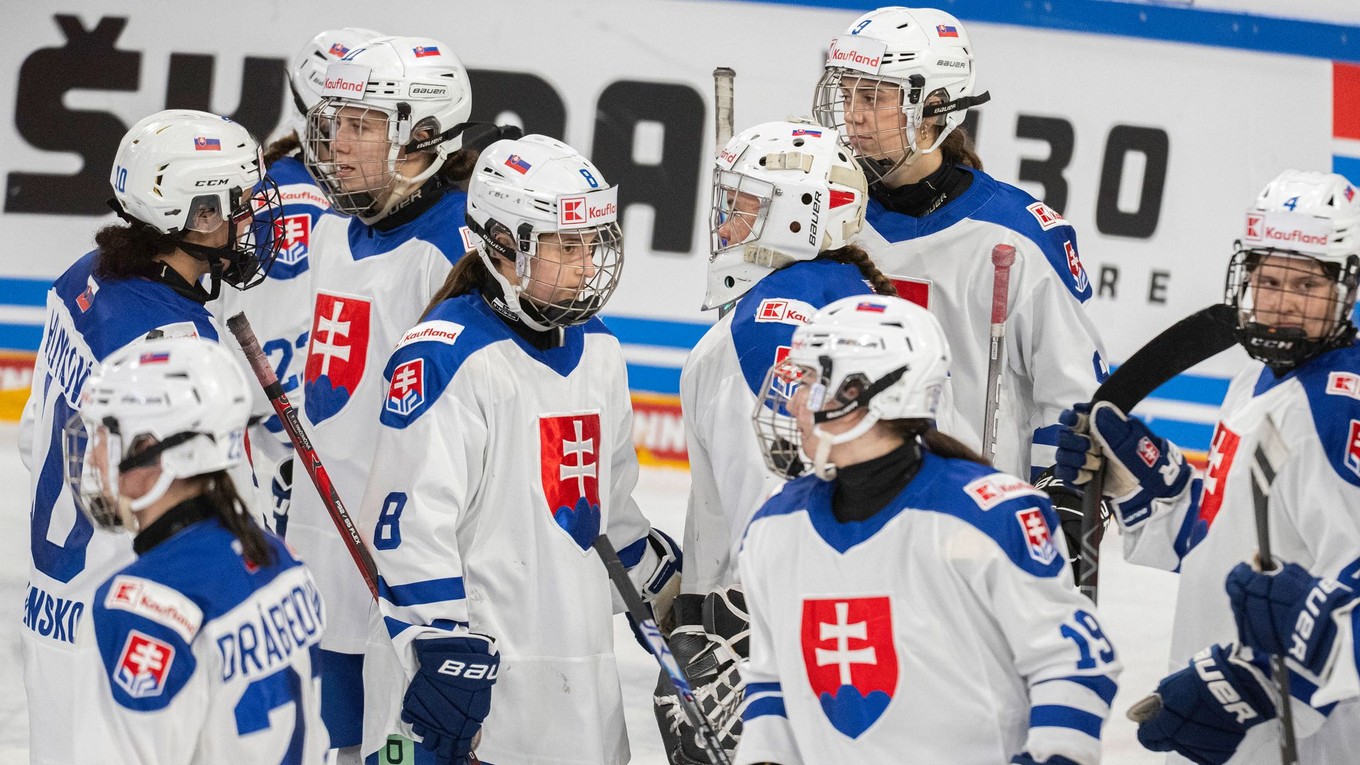 Smutné slovenské hokejistky.