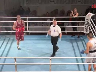 Zápas Andrej Csemeza v boxe na turnaji Tipsport Real Boxing Cup RBC.