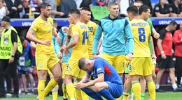 Smutný kapitán Milan Škriniar po zápase Slovensko - Ukrajina na EURO 2024.  