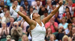 Španielska tenistka Jessica Bouzasová Maneirová počas Wimbledonu 2024.
