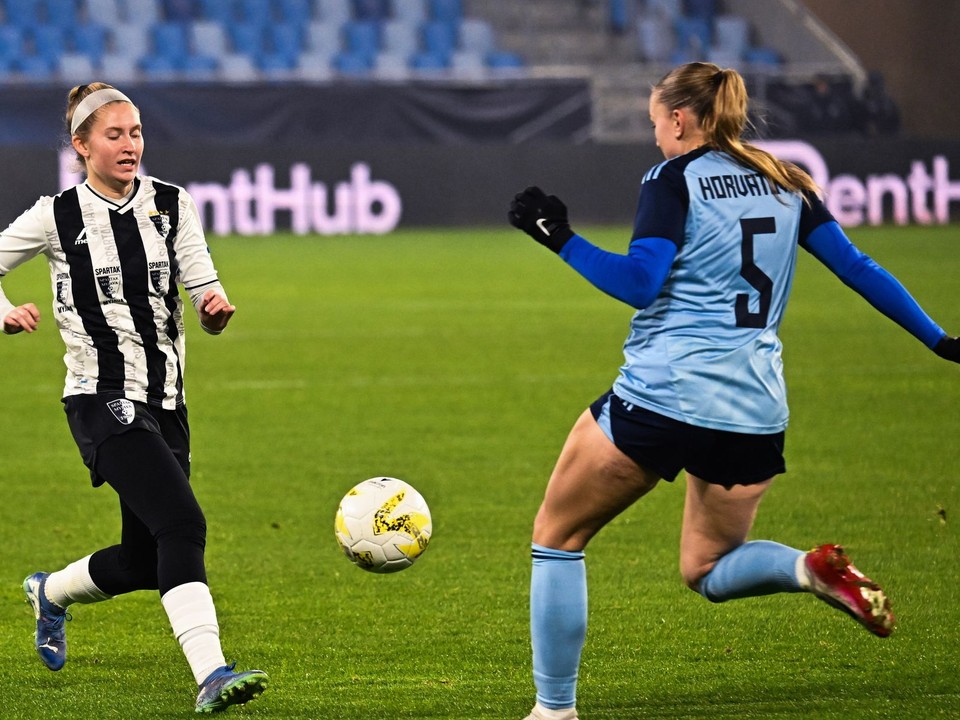 slovan myjava ženy.jpg