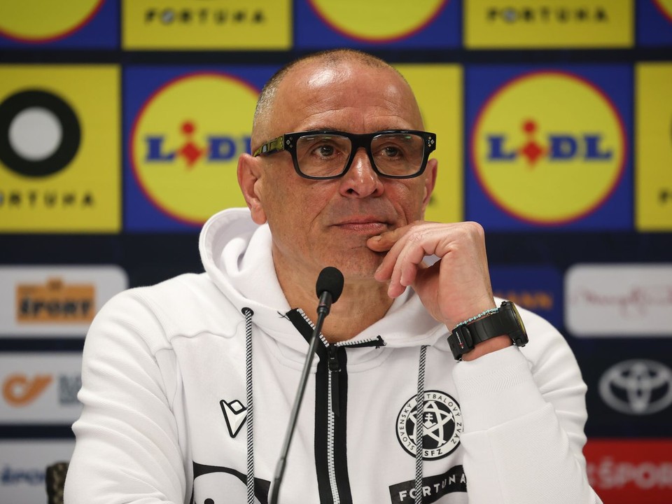 CALZONA PRED RUMUNSKOM.JPG