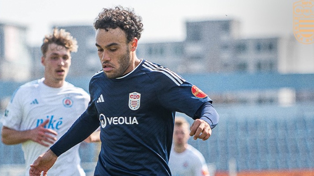 Momentka zo zápasu Slovan B - MFK Dukla Banská Bystrica