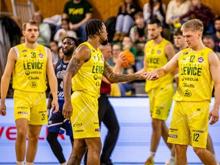 Hráči tímu Patrioti Levice.