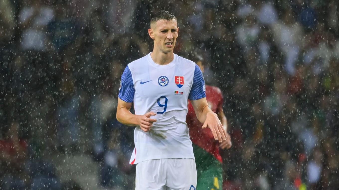 Róbert Boženík v drese Slovenska.