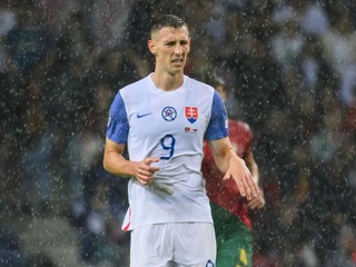 Róbert Boženík v drese Slovenska.