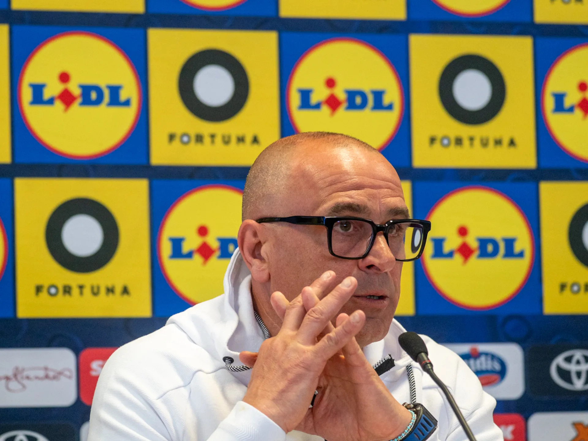 MUŽI A – Tréner Calzona žiada 100 percent. Povolal aj Valjenta