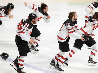 Hokejisti Kanady vo finále MS v hokeji 2021.