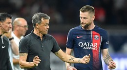 Luis Enrique a Milan Škriniar.