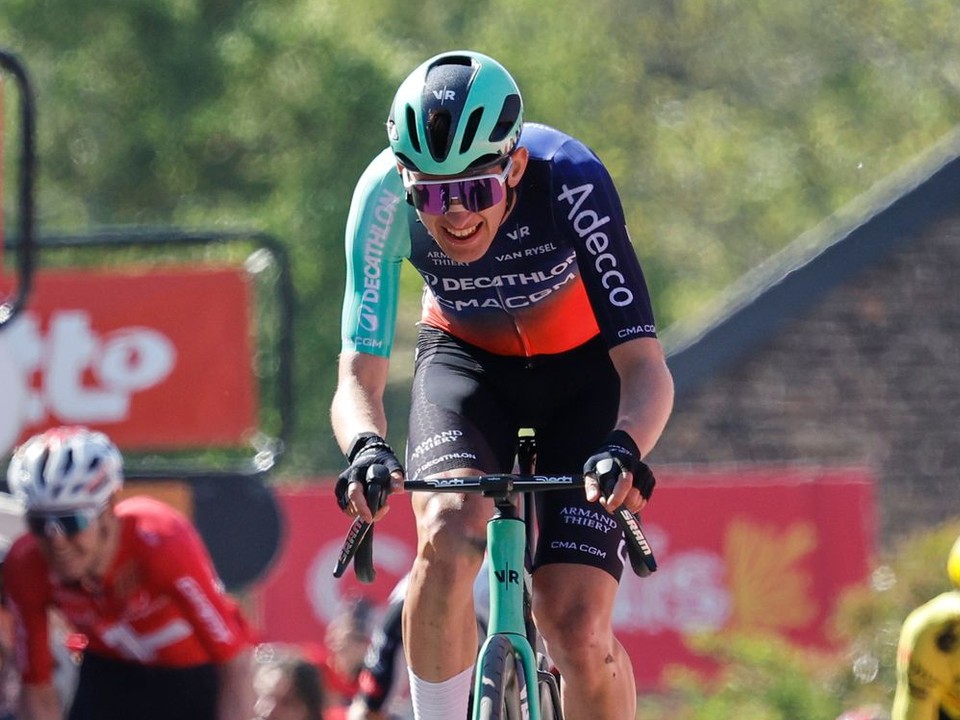 Francúzsky cyklista Paul Seixas sa stal víťazom pretekov Valónsky šíp 2026.