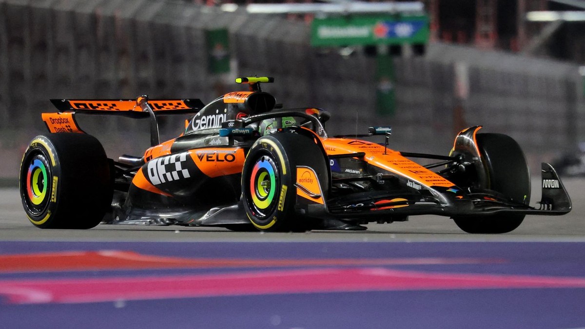 Súboj o titul v F1 sa dramatizuje. V Las Vegas boli diskvalifikovaní až dvaja kandidáti