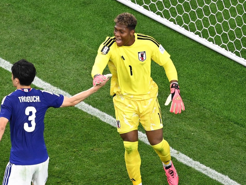 Zion Suzuki.
