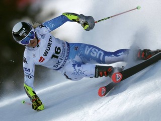 Na snímke je americká lyžiarka Paula Moltzanová.