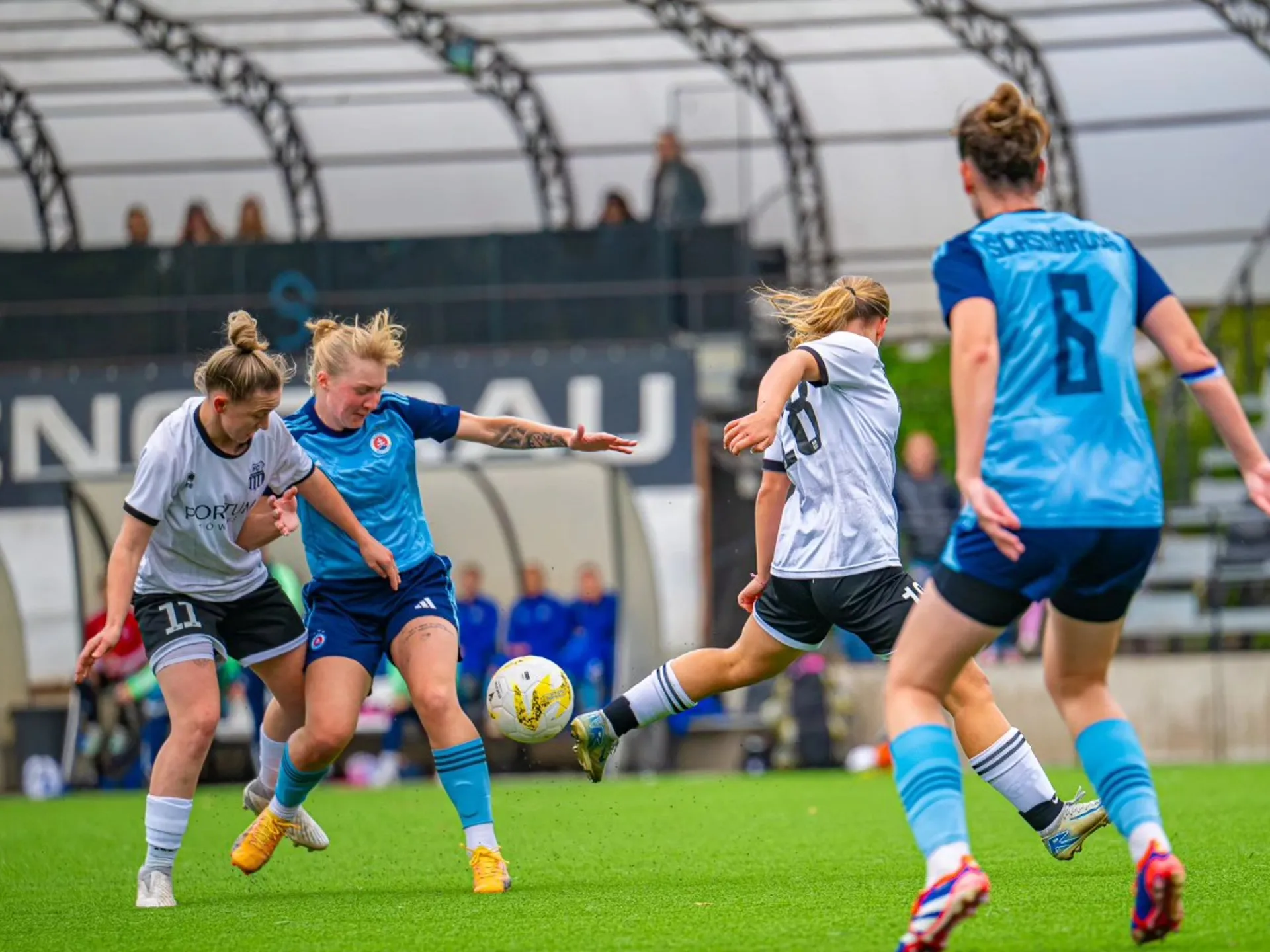 1.	LIGA ŽENY – Derby v Bratislave, Bardejov s Ružomberkom v televízii