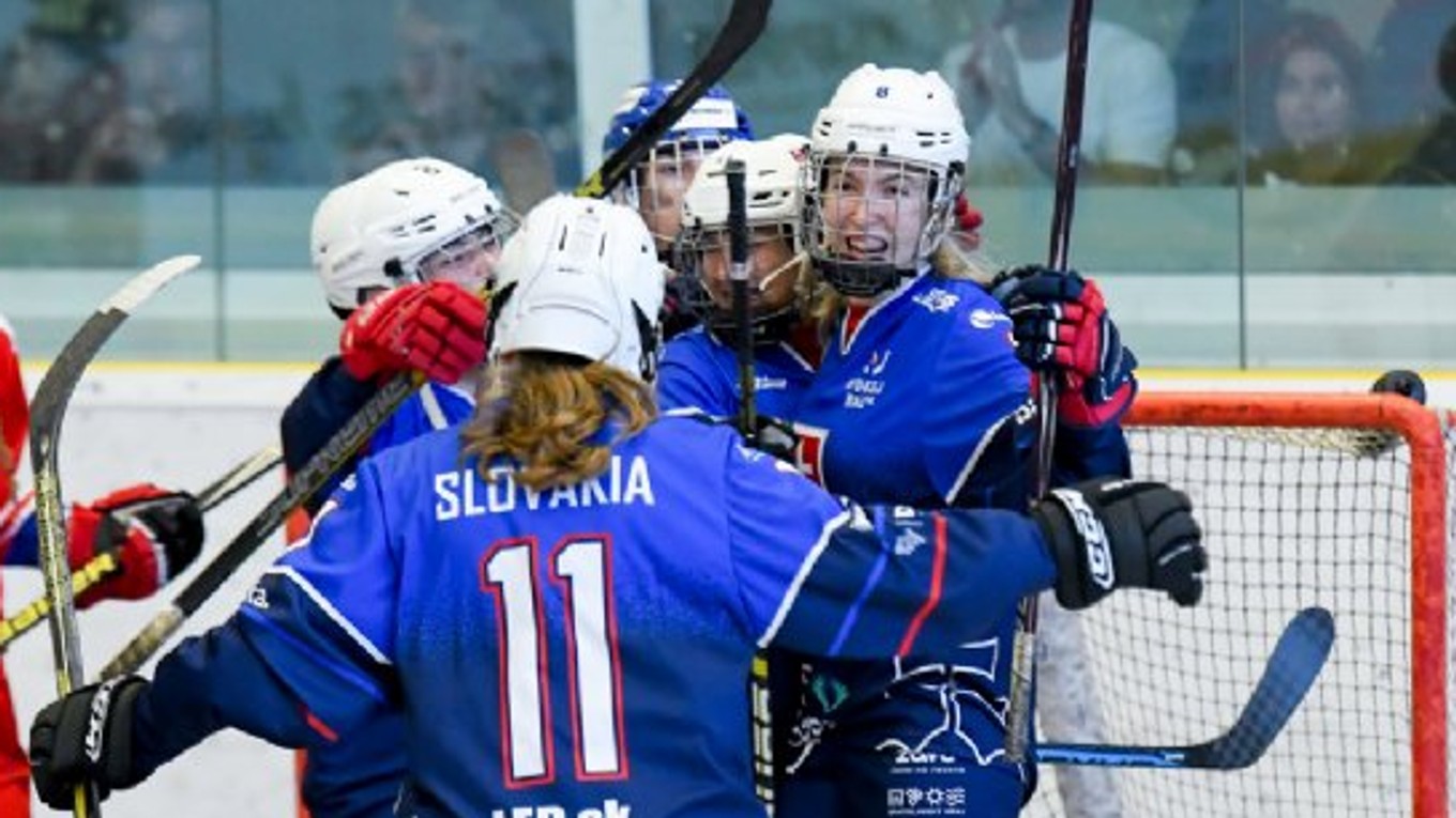 Slovensko vs. Kanada: ONLINE prenos z finále MS hráčok do 21 rokov v hokejbale 2023.