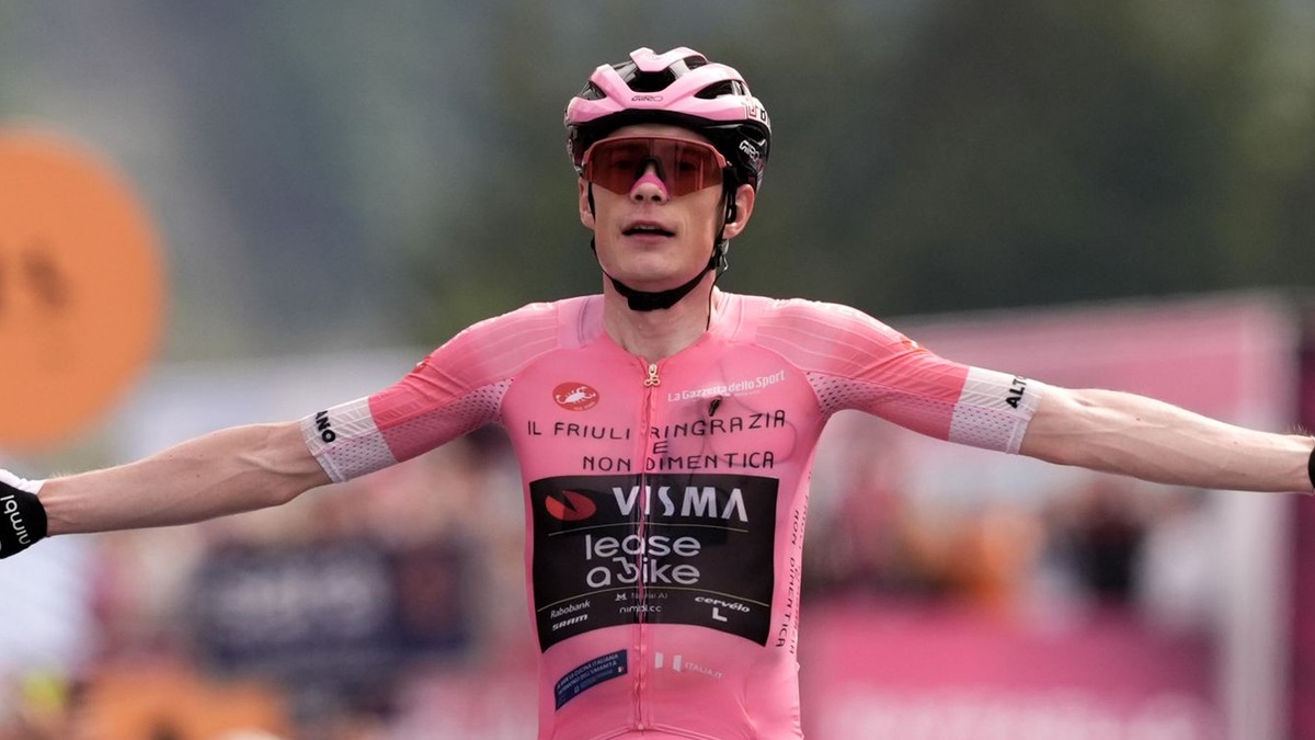 Dánsky cyklista Jonas Vingegaard sa stáva víťazom 109. ročníka Gira d´Italia.