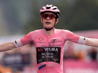 Dánsky cyklista Jonas Vingegaard sa stáva víťazom 109. ročníka Gira d´Italia.