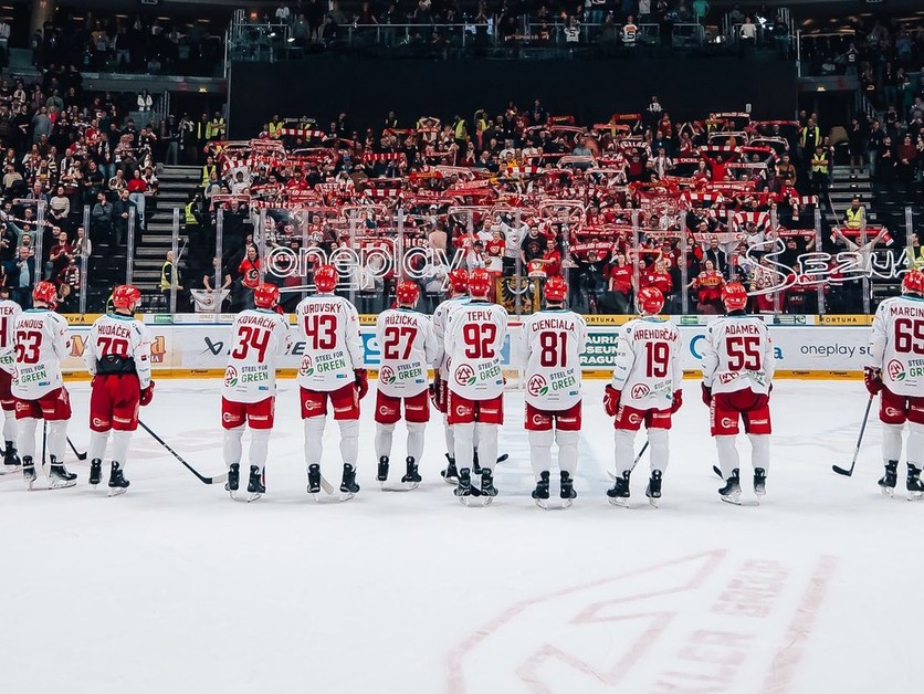 Hokejisti Třinca po prehratom piatom zápase štvrťfinále play-off. 